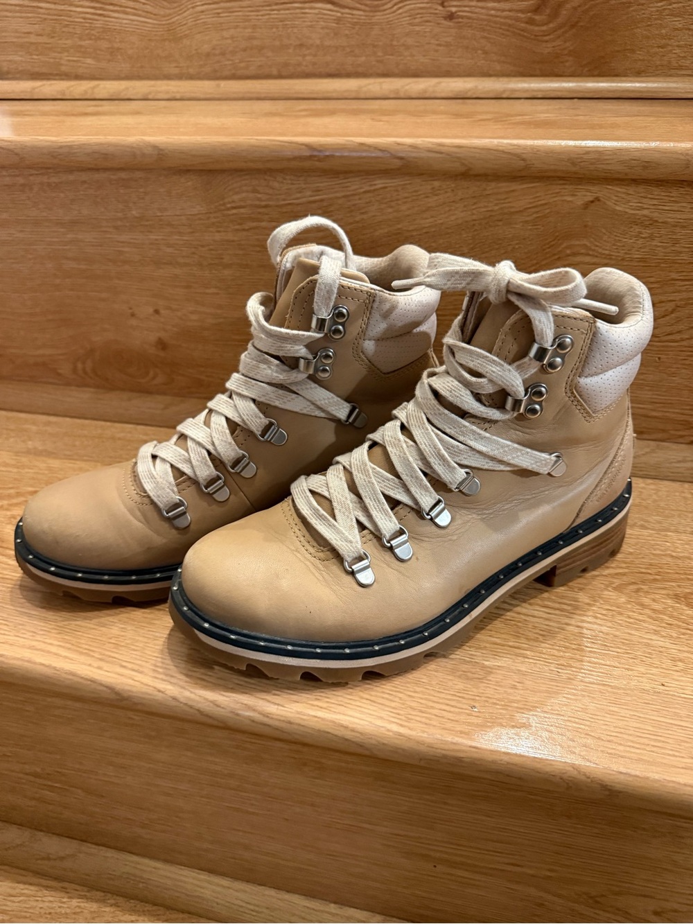 Sorel Tan Lace-Up Women's Ankle Boots